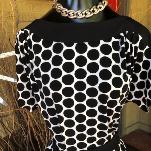 New York & Company Stretch Polka Dot Top S - Picture 4 of 12